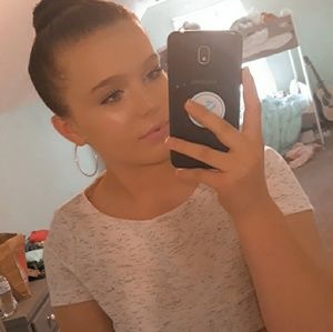 Meet your Posher, Emily